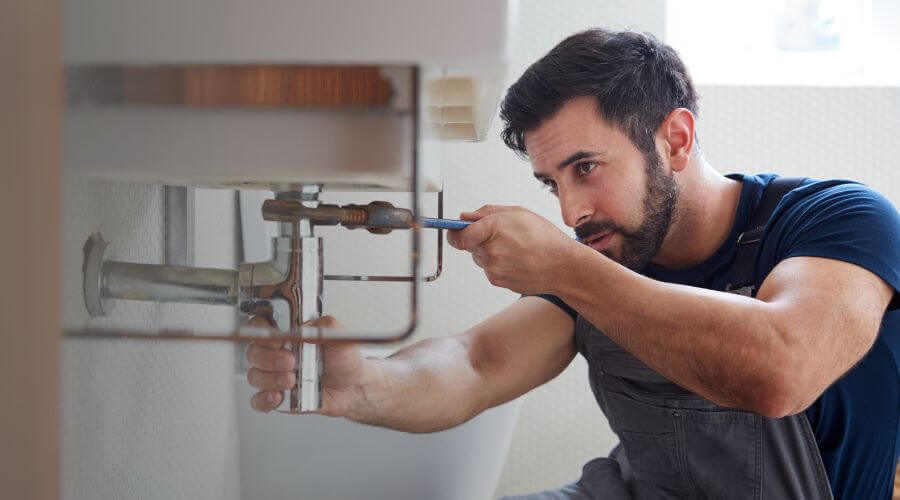 Water heater leaking fix in Rumford, RI